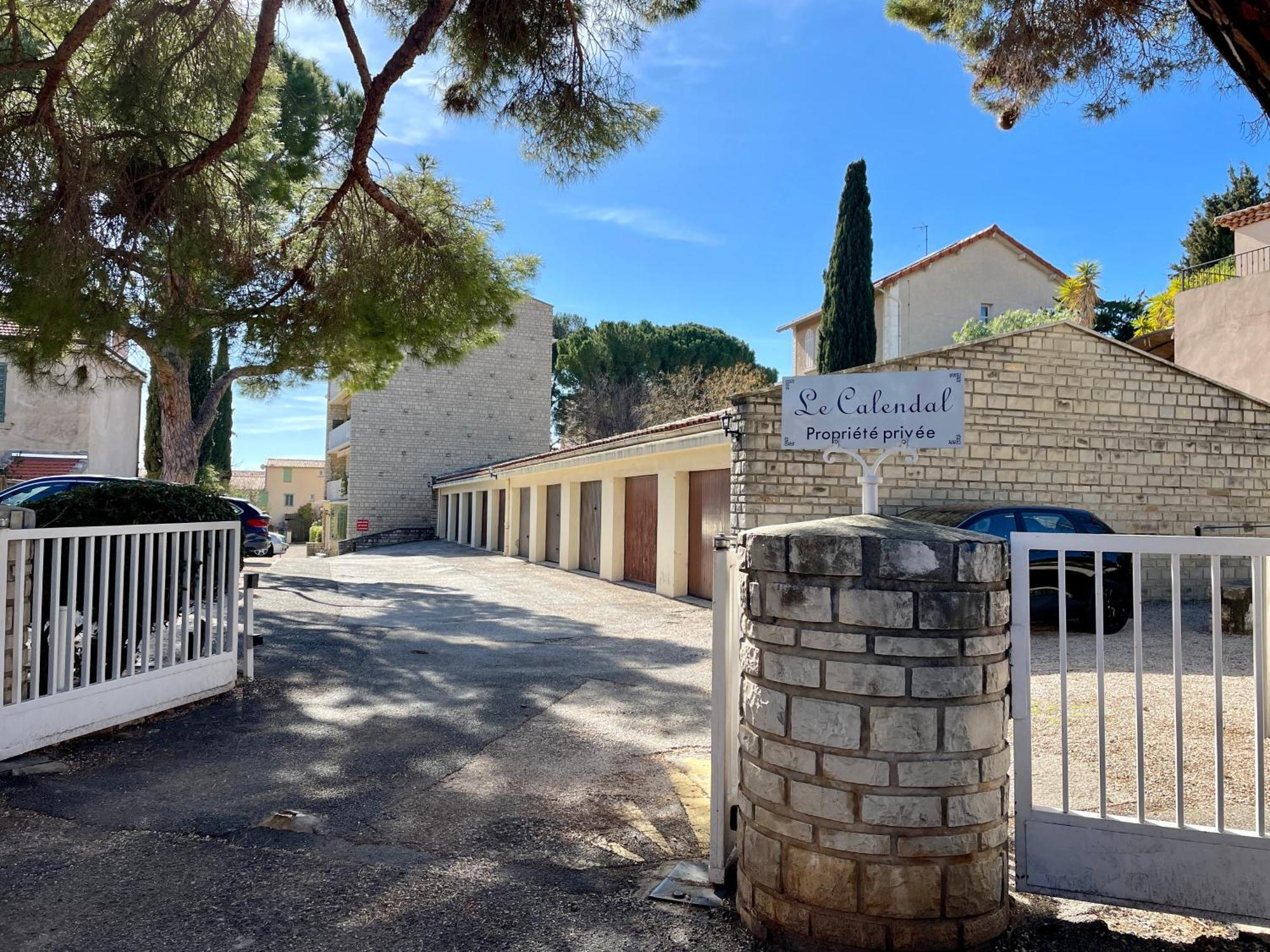 Apartamento Au Coeur Et Au Calme De Bandol, Parking Et Climatisation Exterior foto